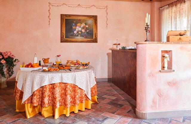 Herrliche Wohnung für 2 Gäste mit Pool, W-LAN, TV, Balkon und Parkplatz, bei Spoleto