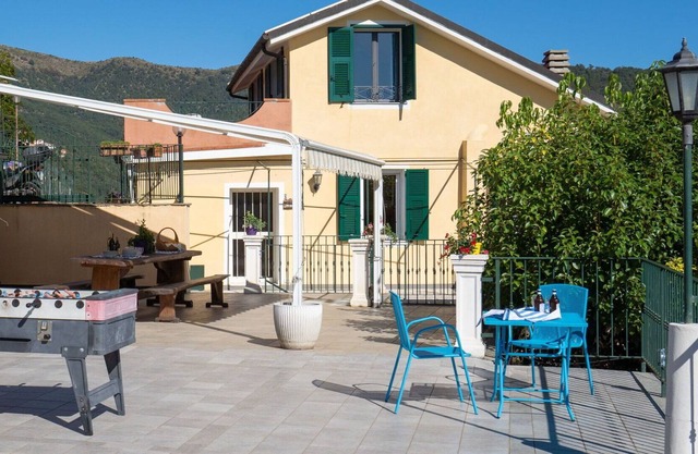 Gemütliche Wohnung für 4 Gäste mit Pool, W-LAN, Whirlpool, TV und Parkplatz