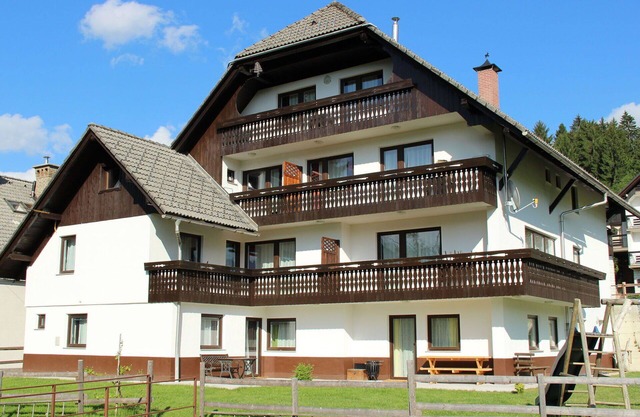 Herrliche Wohnung für 3 Personen mit W-LAN, TV, Haustiere erlaubt, Panoramablick und Parkplatz