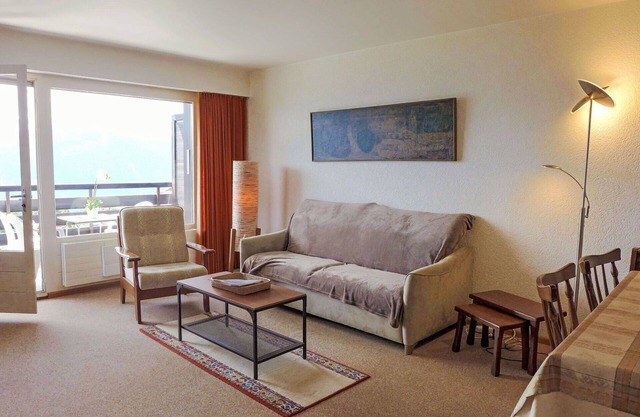 Gemütliche Wohnung für 4 Personen mit W-LAN, TV, Balkon, Panoramablick und Parkplatz