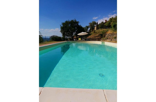 Herrliche Wohnung für 4 Leute mit W-LAN, Pool, TV, Balkon und Parkplatz