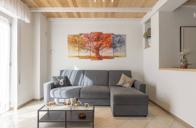 Herrliche Wohnung für 6 Leute mit W-LAN, TV, Terrasse, Haustiere erlaubt und Parkplatz