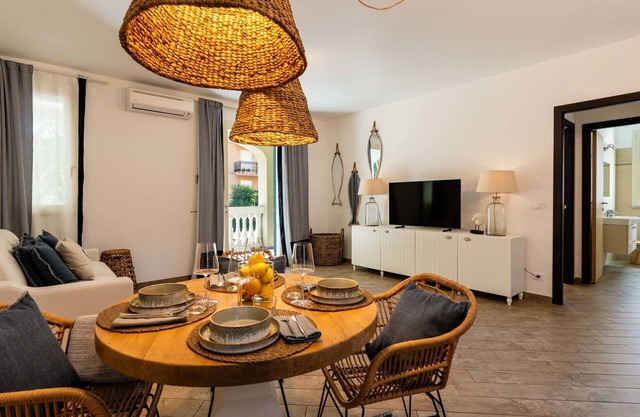 Gemütliche Wohnung für 4 Personen mit W-LAN, Klimaanlage, Terrasse und Parkplatz