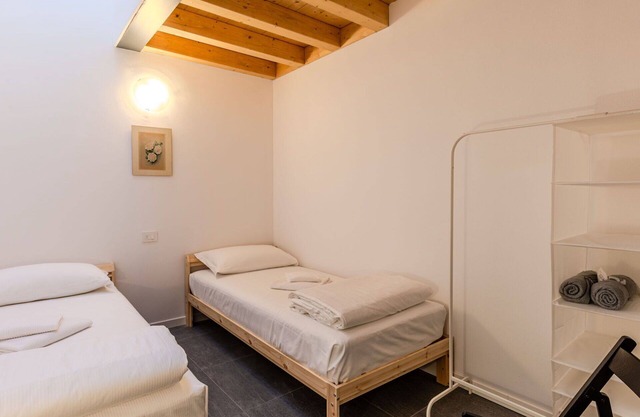 Herrliche Wohnung für 4 Gäste mit Klimaanlage, Pool, W-LAN, TV, Innenhof und Parkplatz