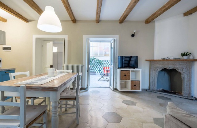 Schöne Wohnung für 4 Leute mit W-LAN, TV, Terrasse und Haustiere erlaubt