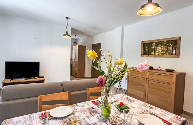 Angenehme Wohnung mit W-LAN, TV, Innenhof, Haustiere erlaubt, Panoramablick und Parkplatz