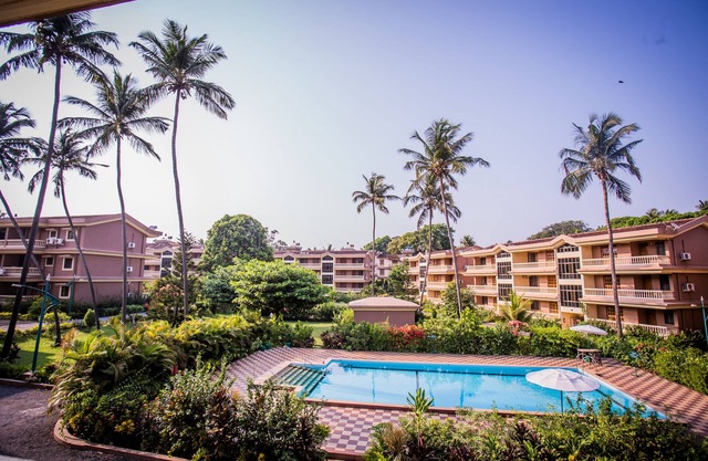 Möbliertes Apartment in Candolim Goa mit Pool- und Gartenblick
