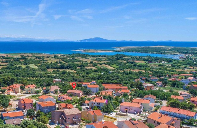 Beautiful apartment in Liznjan with 1 Bedrooms and WiFi