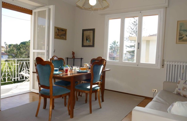 Angenehme Wohnung für 5 Leute mit W-LAN, TV, Balkon und Parkplatz