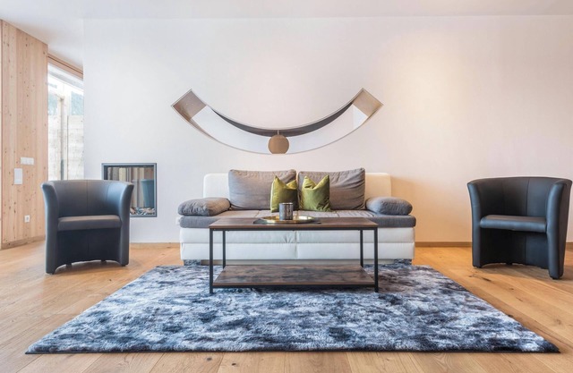 Schöne Ferienwohnung "Aura Chalets Nr 1" mit Bergblick, WLAN & Garten