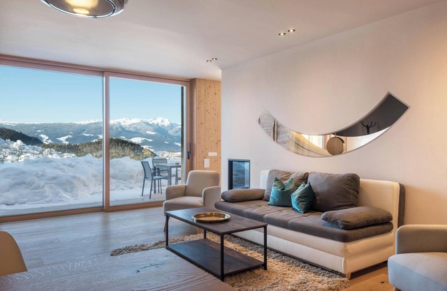 Schöne Ferienwohnung "Aura Chalets No 4" mit Bergblick, WLAN & Garten