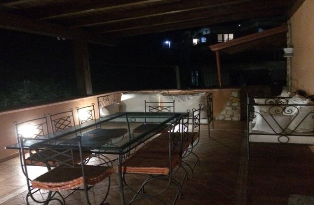 Schöne Wohnung mit großer Terrasse 100 Meter vom Zentrum des Dorfes