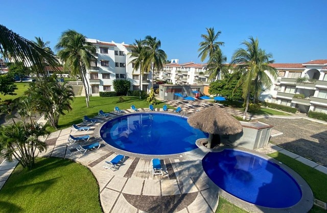Beautiful apartment with pool