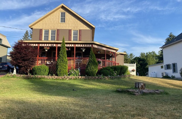Beautiful apartment in Historic Stillwater, mins from Saratoga