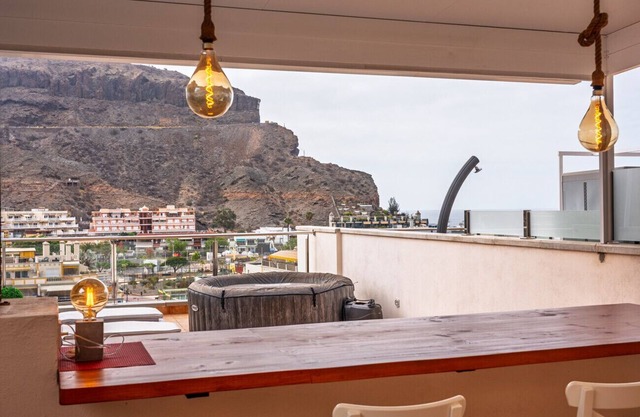 Apartment puerto de mogan with sea views
