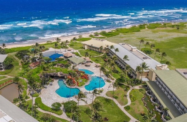 Beautiful Beachfront Resort, Resort and Oceanview Unit, 4 pools, 2 Jacuzzis,