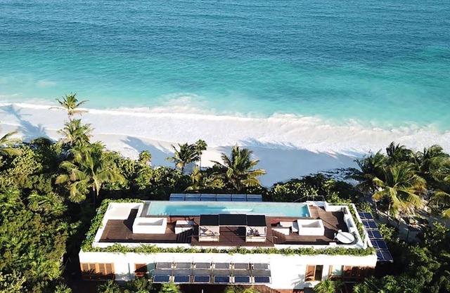BEAUTIFUL BEACHFRONT VILLA IN SIAN KAAN