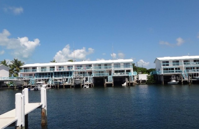 Wunderschönes Boutique Overwater Townhouse mit eigenem Dock und allen Annehmlichkeiten