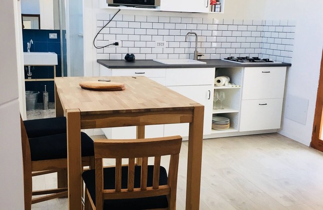 Schöne brandneue Wohnung in der Nähe des Strandes