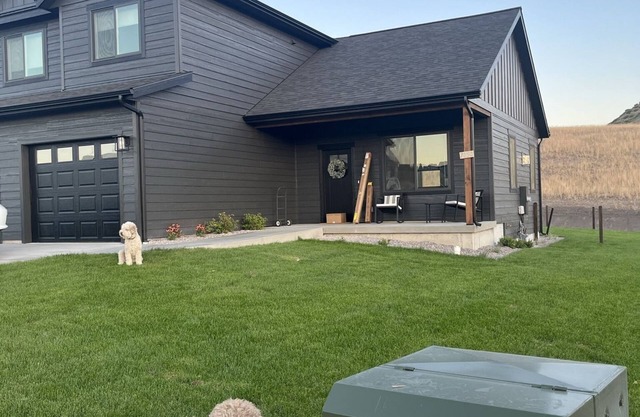 Beautiful brand new build with stunning mountain views