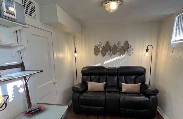 Beautiful brand new one bedroom close to area hospitals & university!