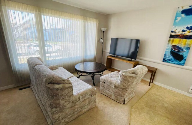 Beautiful & Bright 03 Bedrooms on the main floor.
