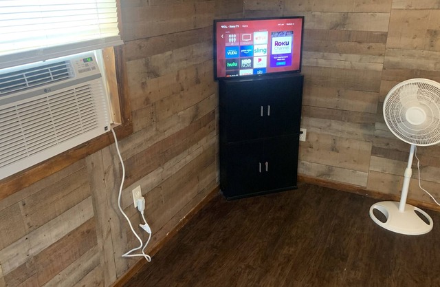 Beautiful Cabin - Fully Furnished
