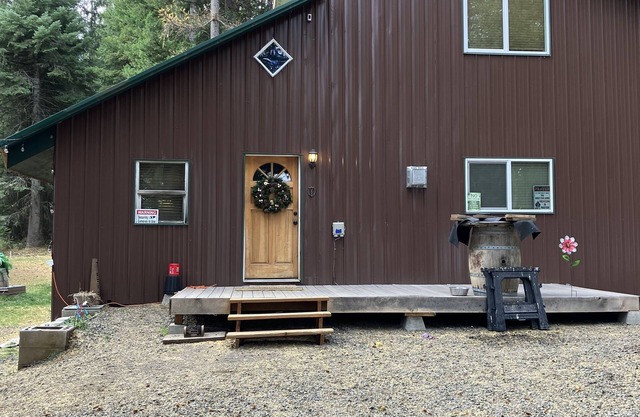 Beautiful Cabin located in the Blue mountain’s, pet friendly and many extras.