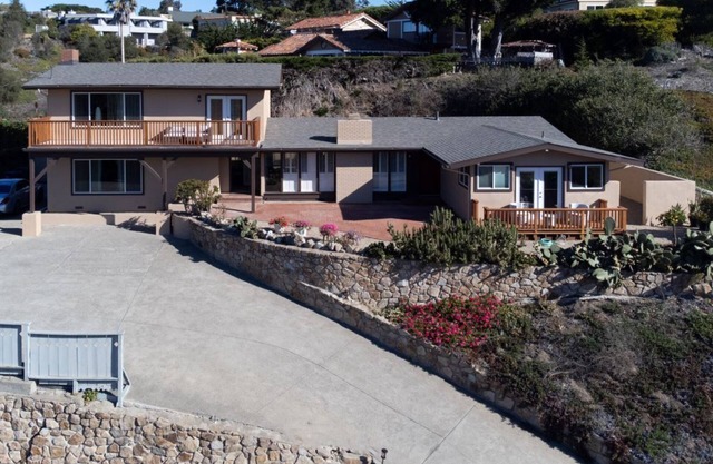 Beautiful Carmel House In a Perfect Location