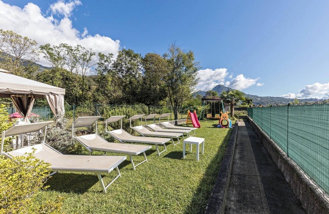 Haustierfreundliches Ferienhaus Casa Vacanza Elena mit Bergblick, Garten, Balkon & WLAN