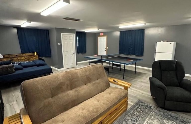 Beautiful Cass Lake house with bungalow just minutes from casino and Bemidji!!