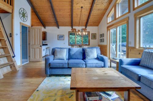 Beautiful Chalet about 5 Miles to Attitash Mountain