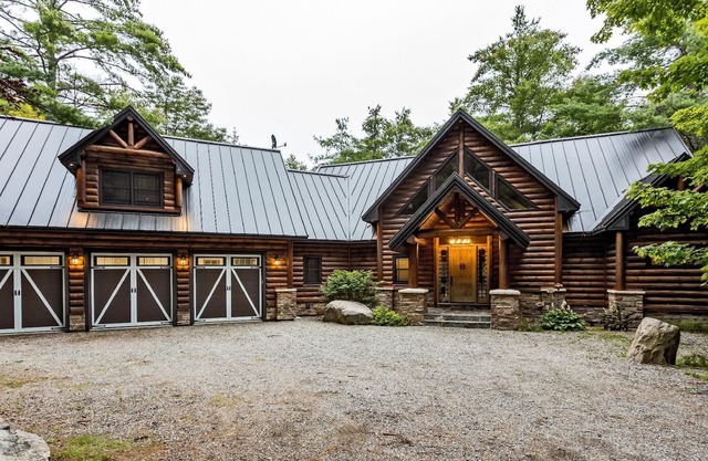 Beautiful Chalet on Norcan Lake, near Calabogie