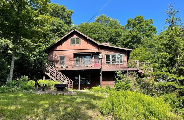 Wunderschönes Chalet mit spektakulärer Aussicht auf die Adirondack Mountains