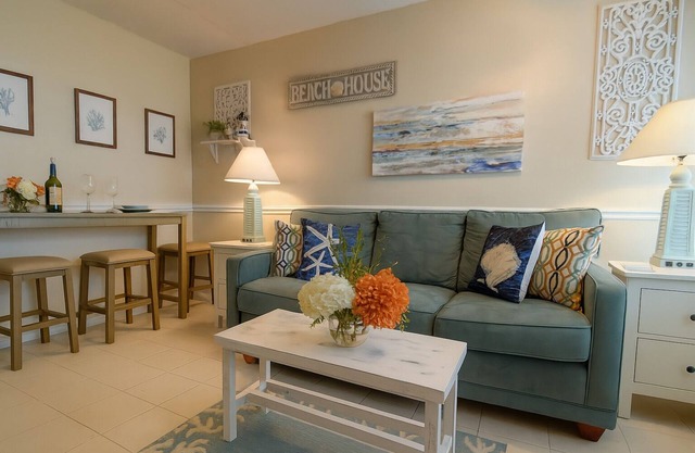Beautiful ~ Clean and Modern