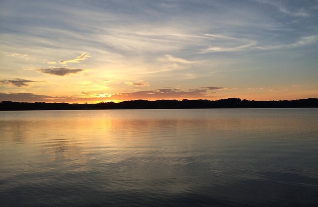 BEAUTIFUL CLEMSON LAKE HOME WITH VIEWS OF MOUNTAINS, CAMPUS AND GOLF COURSE