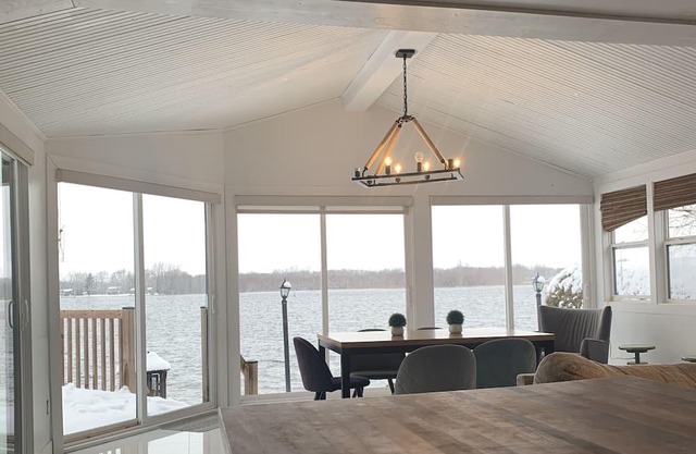Beautiful cottage on the Richelieu River