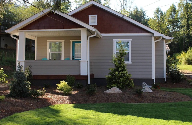 NEUE AUFLISTUNG! Wunderschönes Cottage, kurzer Spaziergang zur Innenstadt von Blue Ridge!