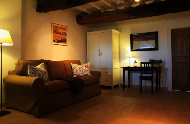 Appartamento in casa colonica con giardino a pochi km dal mare