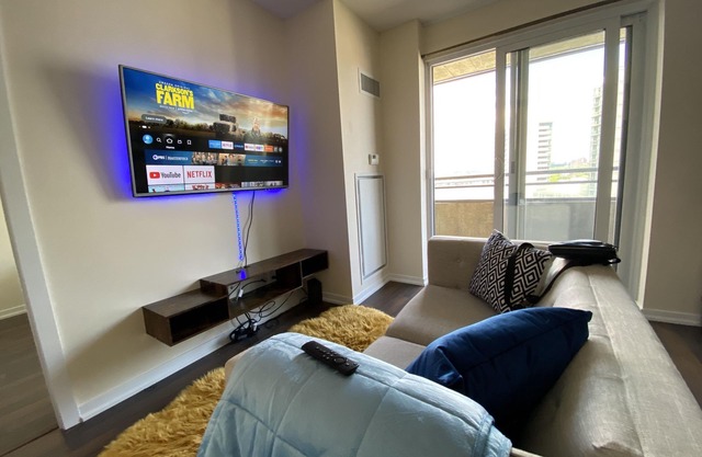 Beautiful Cozy 1-BR Condo unit + Balcony