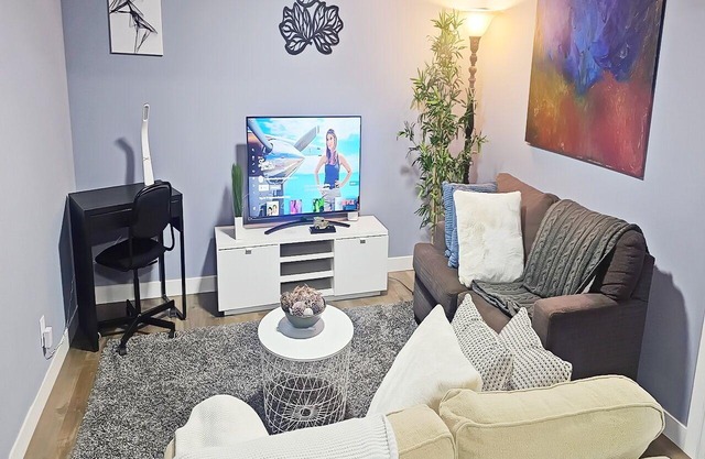 Beautiful, cozy and comfy suite.