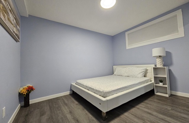 Beautiful & cozy one bedroom home in a welcoming & eye-catching Brighton area