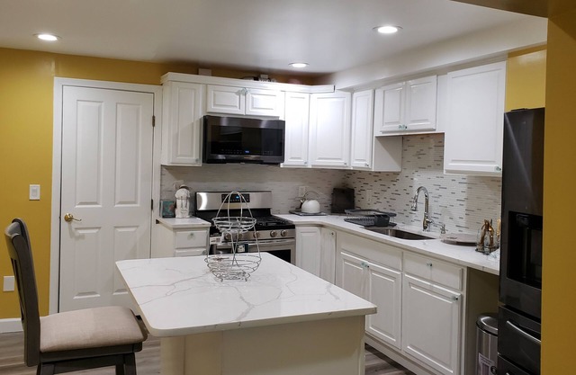 Beautiful cozy rooms near hospital and down town area