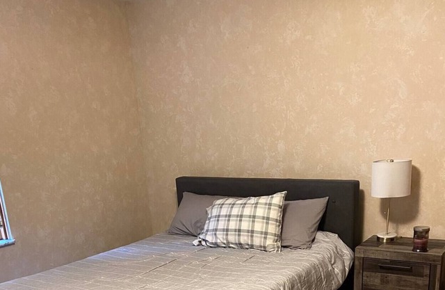 Beautiful cozy Townhome Duplex house - Near UK Kings Daughter Hospital