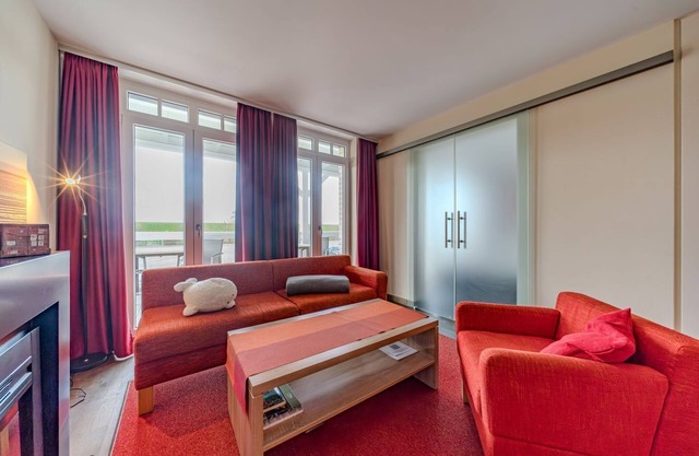 Schöne Ferienwohnung mit Sauna und tollem, großem Balkon mit Blick zum Deich -