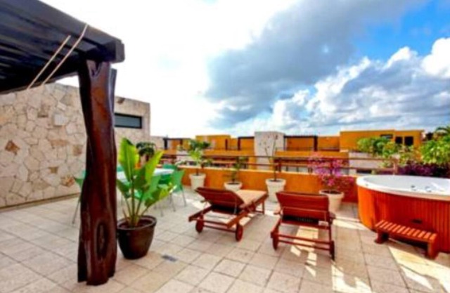 Beautiful Deluxe PH apartment 6 Pax, near the beach