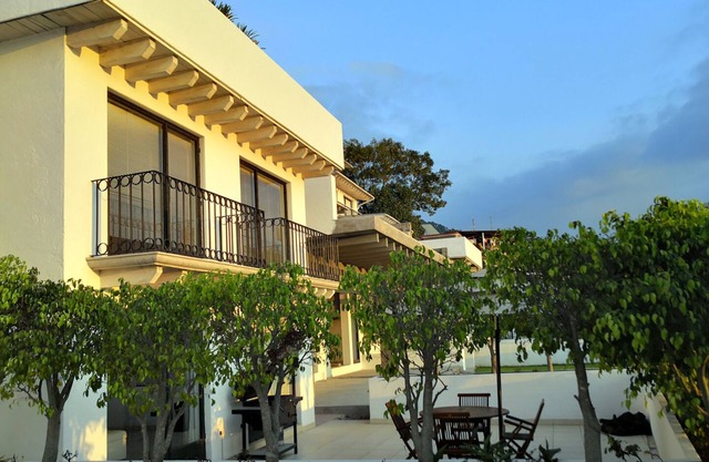 Beautiful Downtown Villa with Excellent Location!