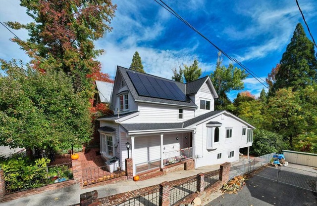 Beautiful Downtown Home