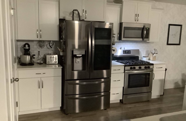 Beautiful end unit town home for a family with lots of conveniences nearby.