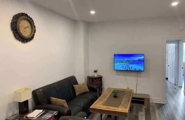Beautiful Entire apartment with 2 bedrooms/ 2 balconies with parking